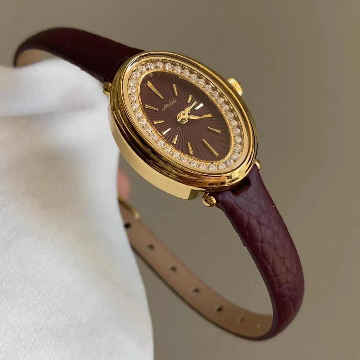In quartz watches will feature rhinestones and personalized womens watches and vintage womens watches 250319