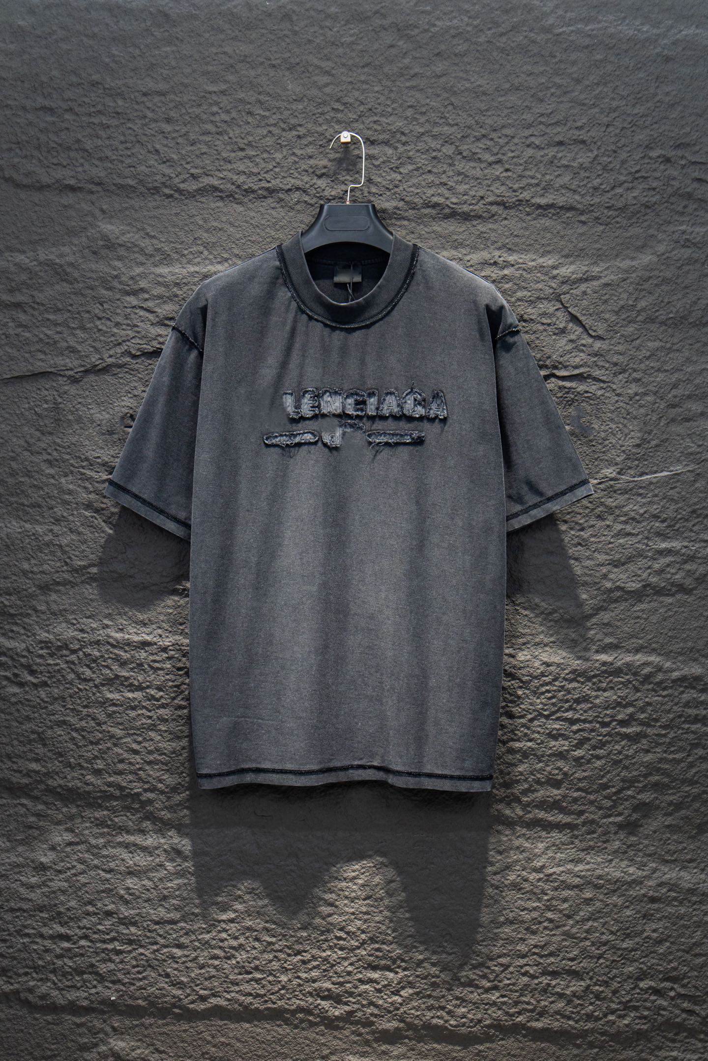 2025 Men's New Product Design, Casual Short Shirt, Sports Hoodie, Men's Jacket, Shirt Set, Shorts,Sweater, Black and White j411