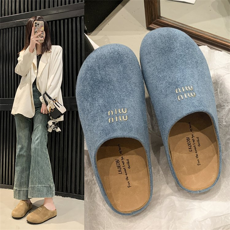 2025 hot free shipping designer Sandals for woman Solid vintage breathable beach shoes