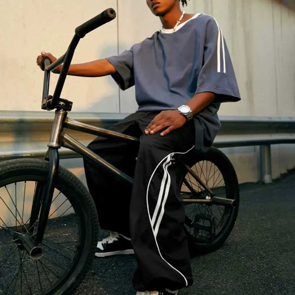Urban style sports Trouser retro American unisex pants with side pockets elastic waist and wide legs used for gym trainingT250322
