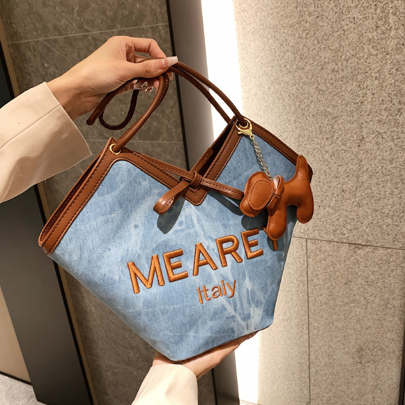 2025S Fashion Designer Small Niche Design Denim Blue Tote Casual Commuting Bag New Trendy And Versatile Shoulder Bag