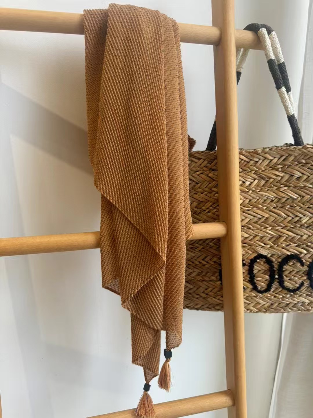 T337 Spring and Autumn New Style Hanging Tassel Solid Color Scarf Women's Artistic Retro All-match Shawl Thin Section Decorative Scarf Neck