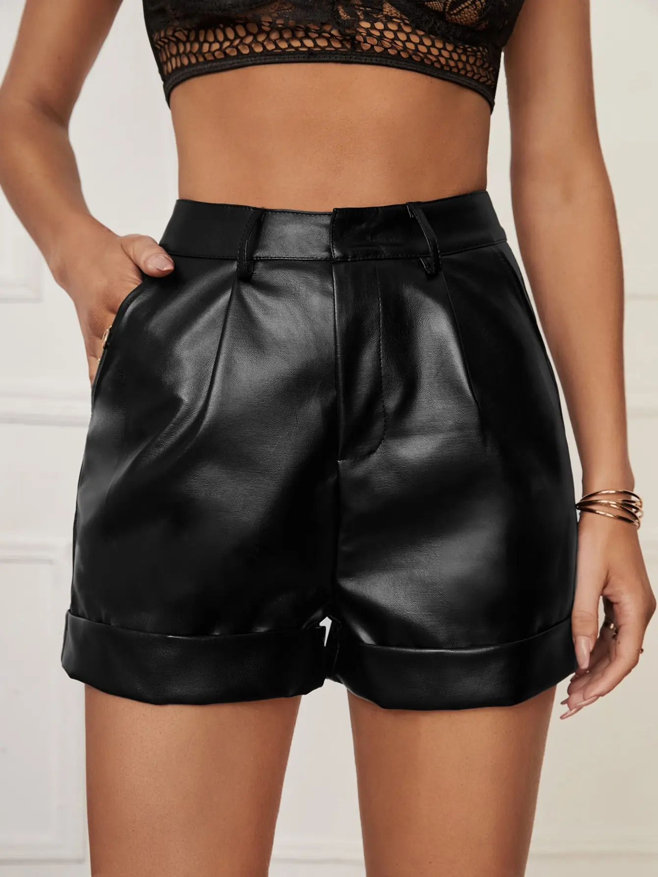 Womens Shorts Black PU High Waist Spring Summer 25 Y2K Retro Rolled Hem Glossy Leather Nightclub BeachClub MusicFestival Outfit 250322