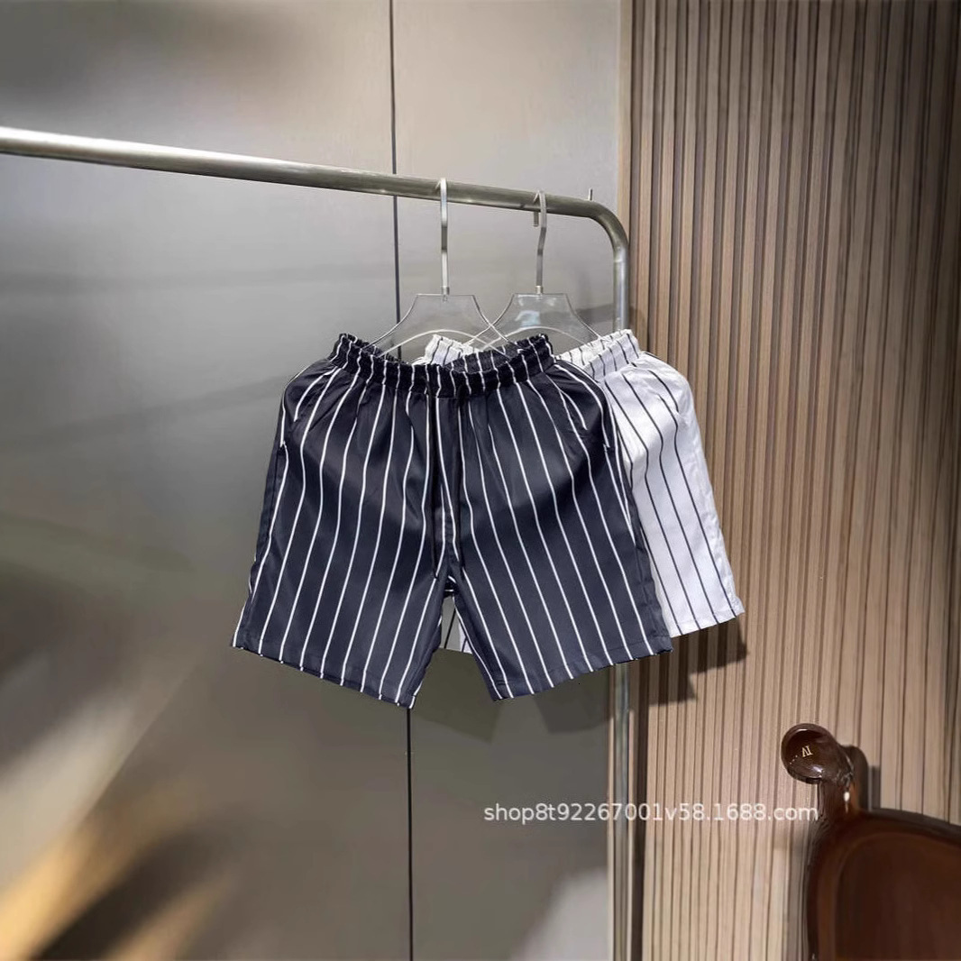 2025S Fashion Designer Striped Shorts Summer Five Quarter New Style Men S Trendy Brand High End Casual Mid Length Versatile Sports Pants