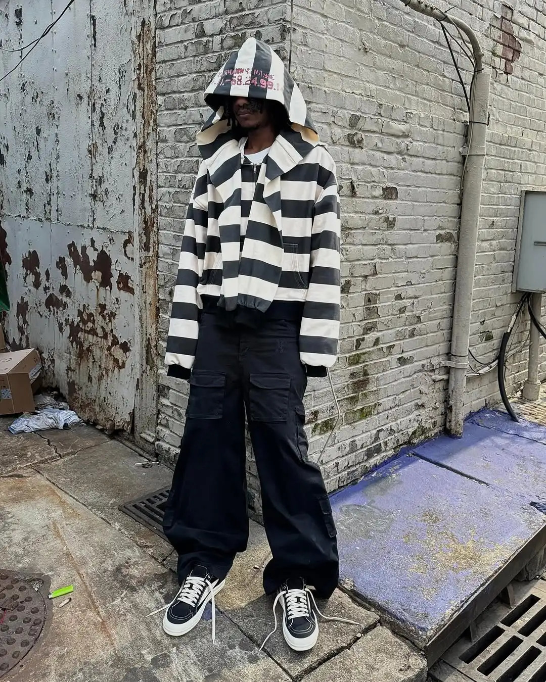 2025 Black White Stripe Prison Style Double Cuff Double Niche n Autumn Hoodie Mens Loose Casual Sports Street Clothes 250322