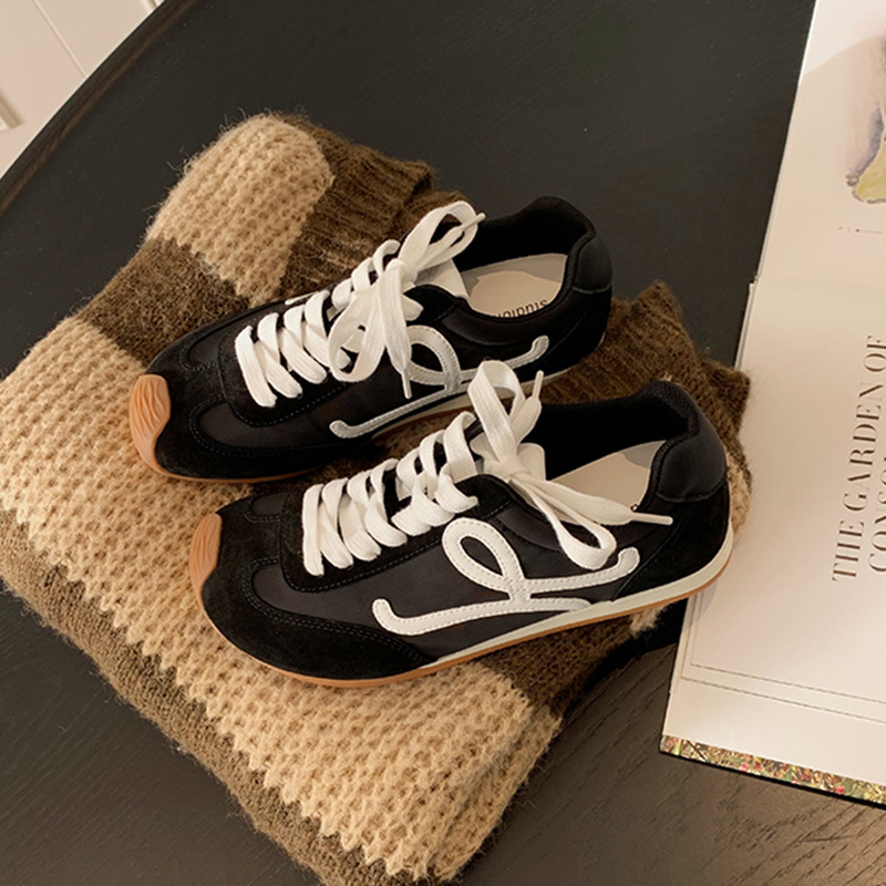 Women's German training shoes new spring 2025 style thick-soled height-increasing casual sports shoes lightweight single shoes running shoes