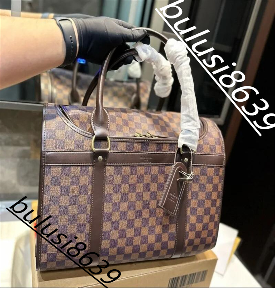 10A Designer pet Carrier Fashion Travel Small anti-bag Vip Bag Puppy Kitten bag Dog bag Pomeranian Pet Extrusion Giutp