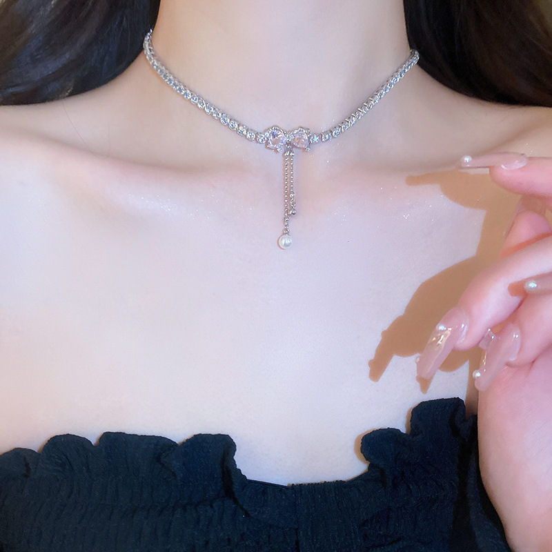 Light luxury irregular pearl necklace collar niche fashion clavicle chain senior sense jewelry women