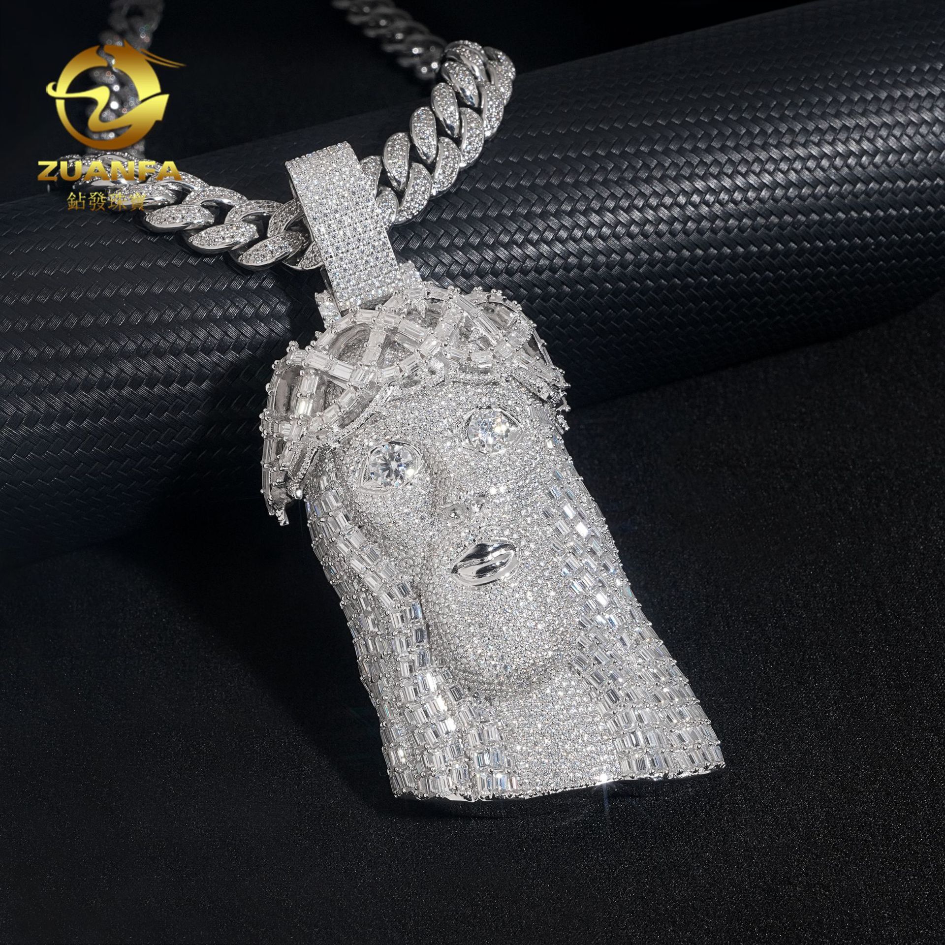 New Mens and Womens Jesus Head Hip Hop Pendant S925 Silver Mozambique Pendant Can Wear 10mm Cuban Chain