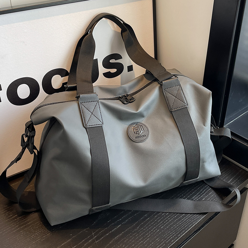 2025S Fashion Designer Short Distance Women S Lightweight Luggage Bag Men S Business Large Capacity Handbag Travel Fitness Training Bag