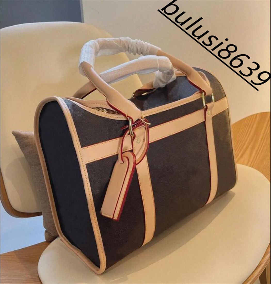 10A High quality Luxury Designer Tote Bag for Cats & Dogs - High-Quality Breathable Brown Leather Pet Carrier