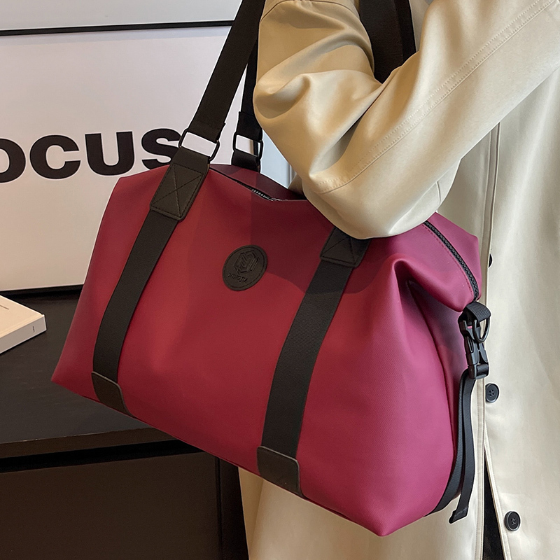2025S Fashion Designer Short Distance Women S Lightweight Luggage Bag Men S Business Large Capacity Handbag Travel Fitness Training Bag