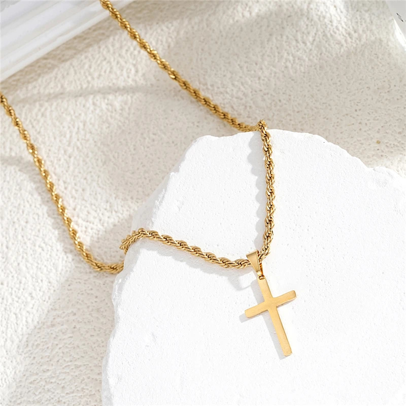 Stainless Steel Cross Pendant Necklace for Men Boys 18K Gold Plated Silver Simple Twisted Chain Fashionable Jewelry Beach Party 250313