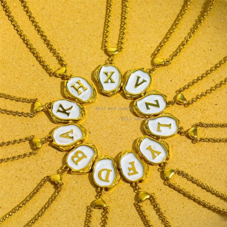 English Initial Name Necklace 18k Gold Enamel Pendants Designer Love Heart Charm Letter Designer Necklaces for Woman Girls Mom Birthday Gift Luxury Jewelry
