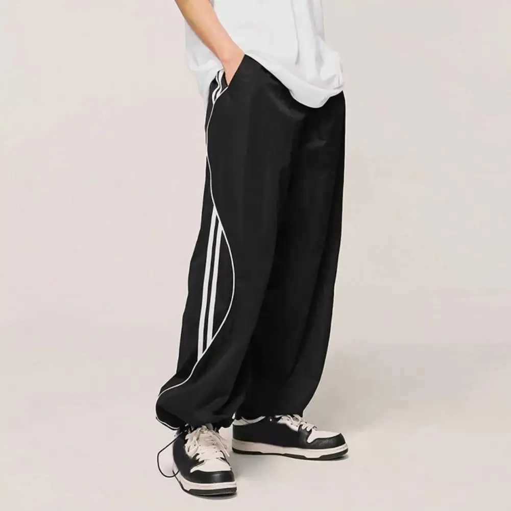 Urban style sports Trouser retro American unisex pants with side pockets elastic waist and wide legs used for gym trainingT250322
