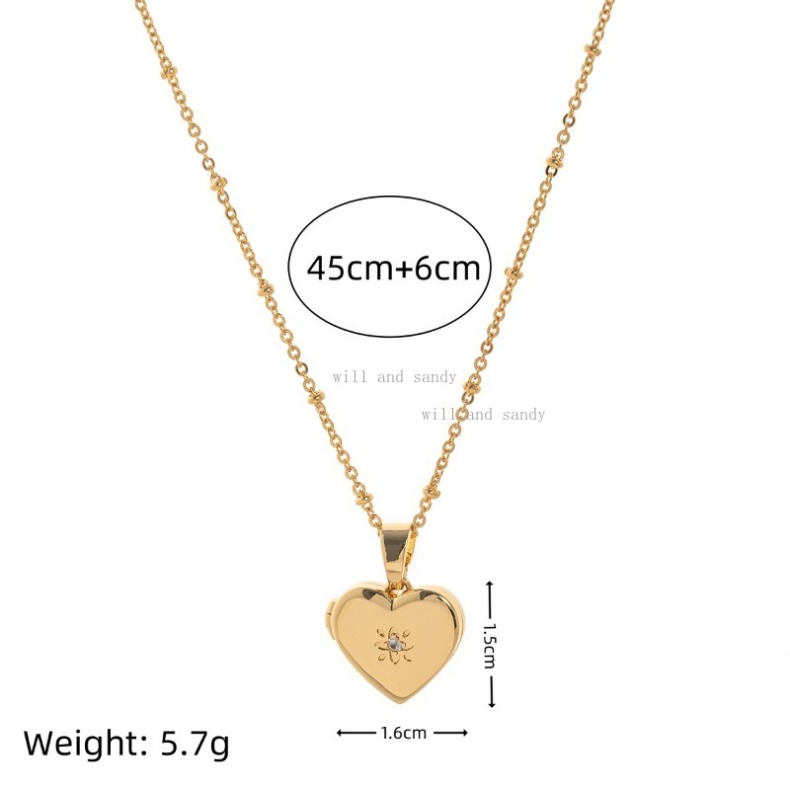 Vintage Designer Necklace 18k Gold Photo Locket Necklace Cubic Zirconia Love Heart Square Oval Pendant Locket for Woman Girls Valentine's Day Gif