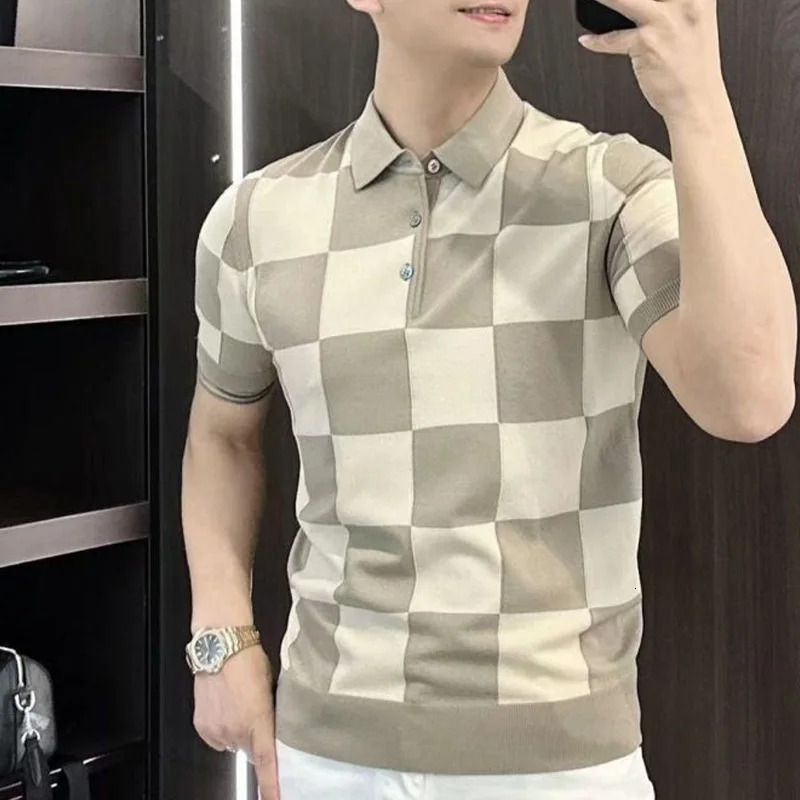 2024 Summer European Fashion Short Sleeved Lapel Checkerboard Patchwork Polo Shirt Slim Fit Business Casual Tshirt for Men 250321