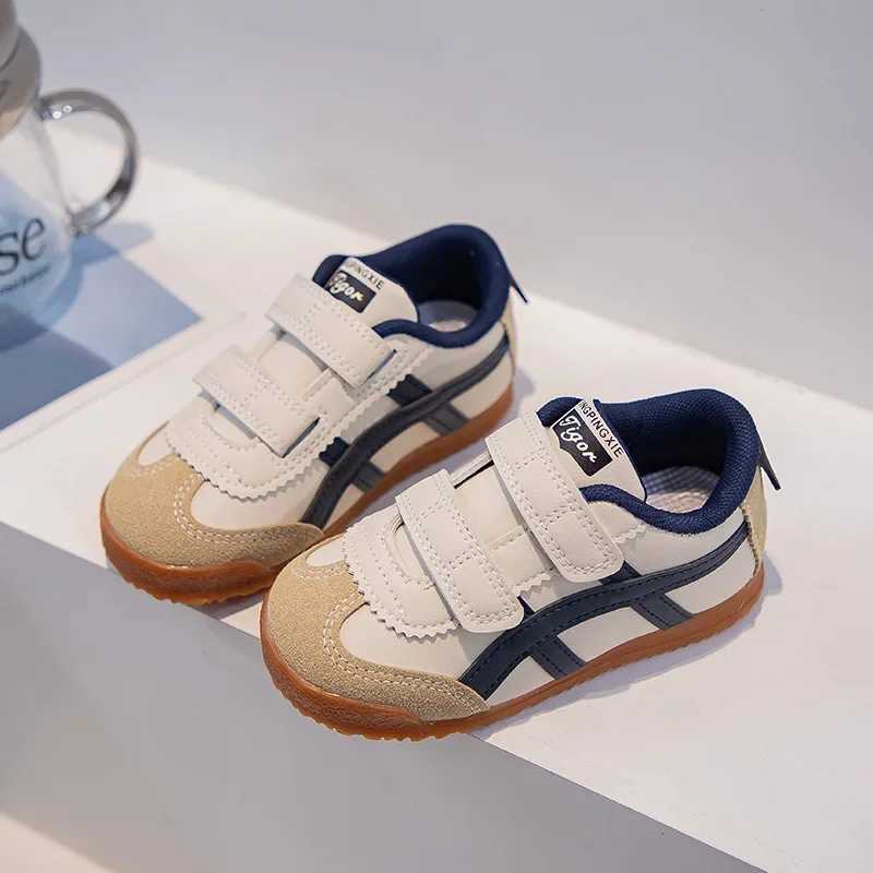 2025 Childrens Sneakers Boys Girls Soft Sole Non-slip Casual Running Shoes Baby Kids School Sports Shoes Warm Cotton ShoesT250322