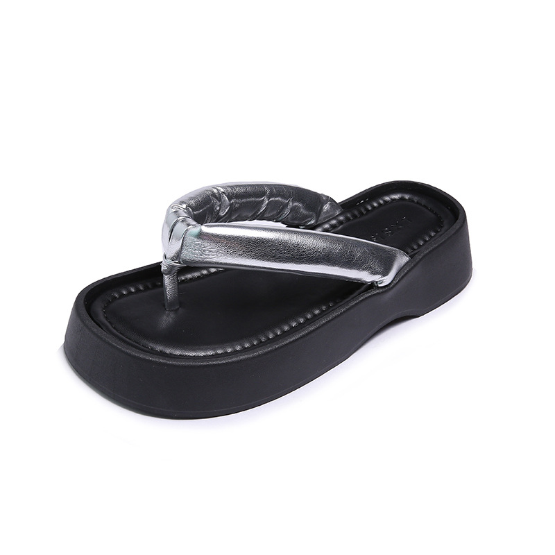Flip flops sandal Designer Slippers free Shipping thick soled sandals External penetration Women flip flops casual beach shoes
