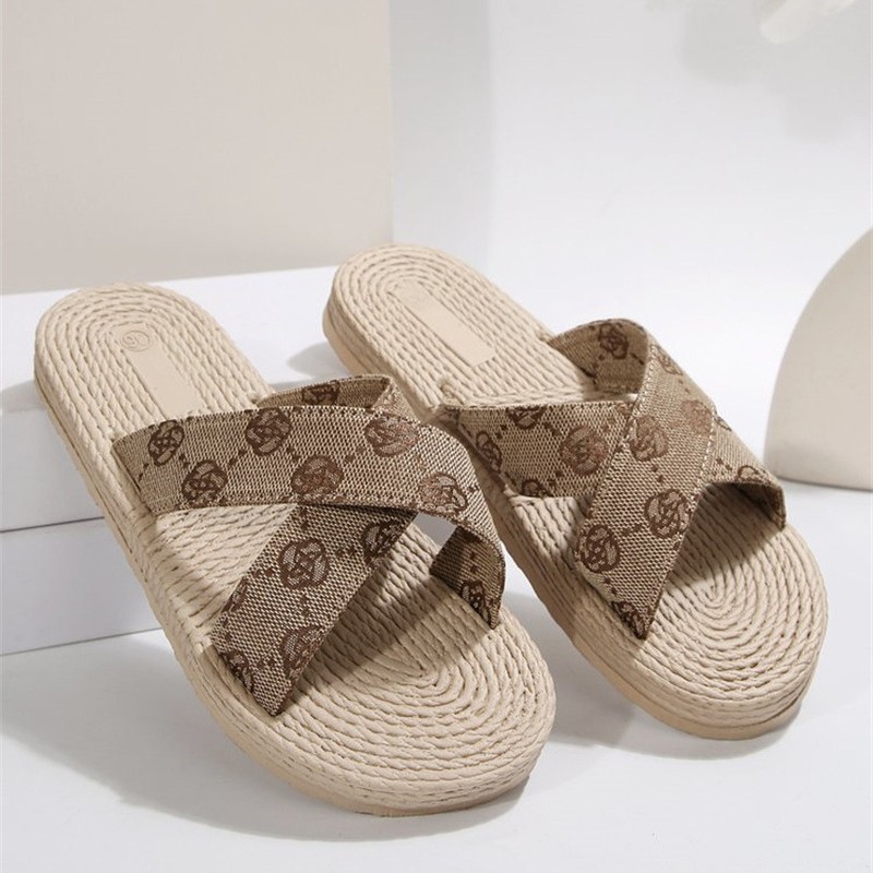 Free shipping 2025 new designer slippers flat slides for womens sandals girl fashion soft sole slipper outdoor summer shoes