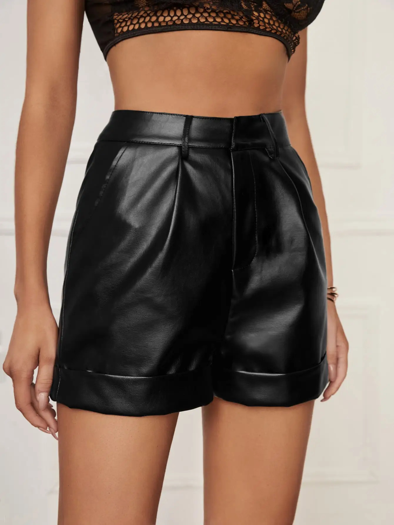 Womens Shorts Black PU High Waist Spring Summer 25 Y2K Retro Rolled Hem Glossy Leather Nightclub BeachClub MusicFestival Outfit 250322