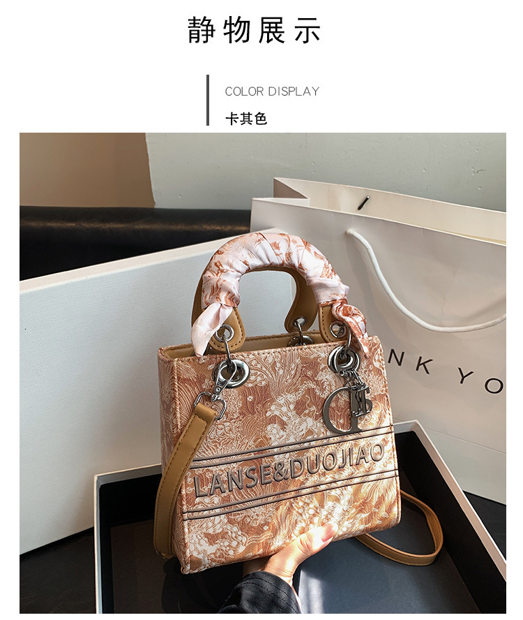 2025S Fashion Designer High Beauty Handheld For Women New Popular Crowd Design Daifei Embroidered One Shoulder Crossbody Bag