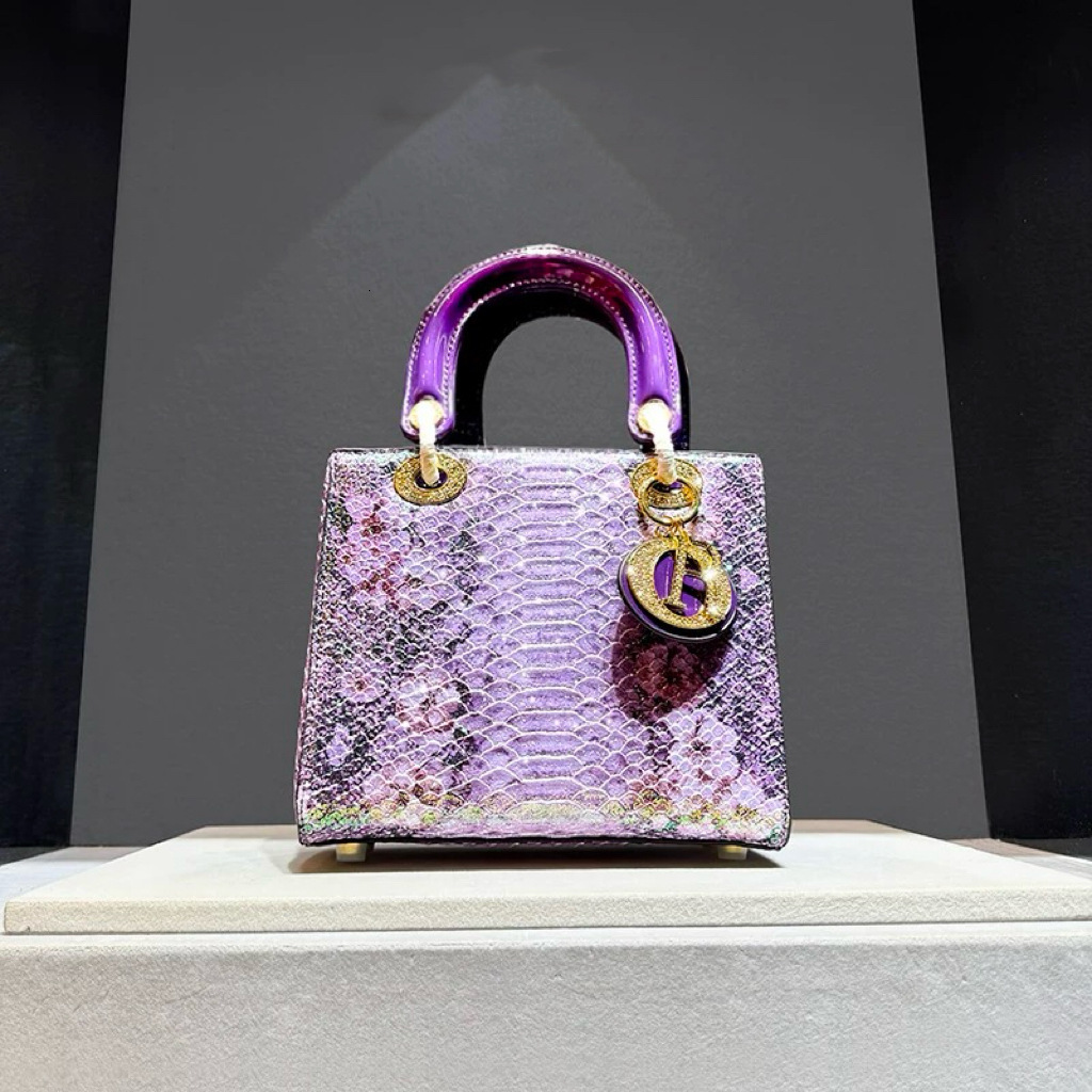 2025S Fashion Designer Advanced Light hot Niche Snake Skin Pattern Handbag Women S New Single Shoulder Crossbody Small Bag