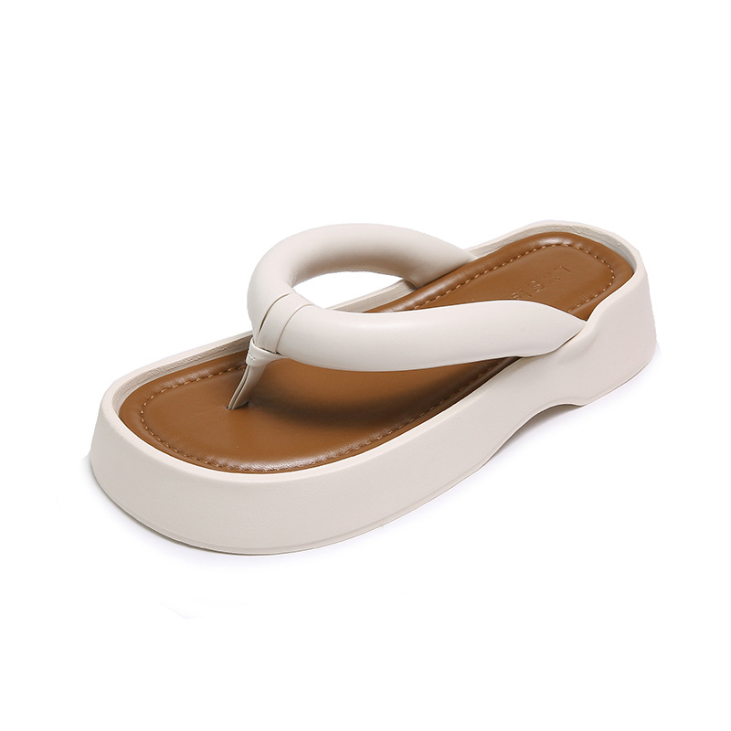 Flip flops sandal Designer Slippers free Shipping thick soled sandals External penetration Women flip flops casual beach shoes
