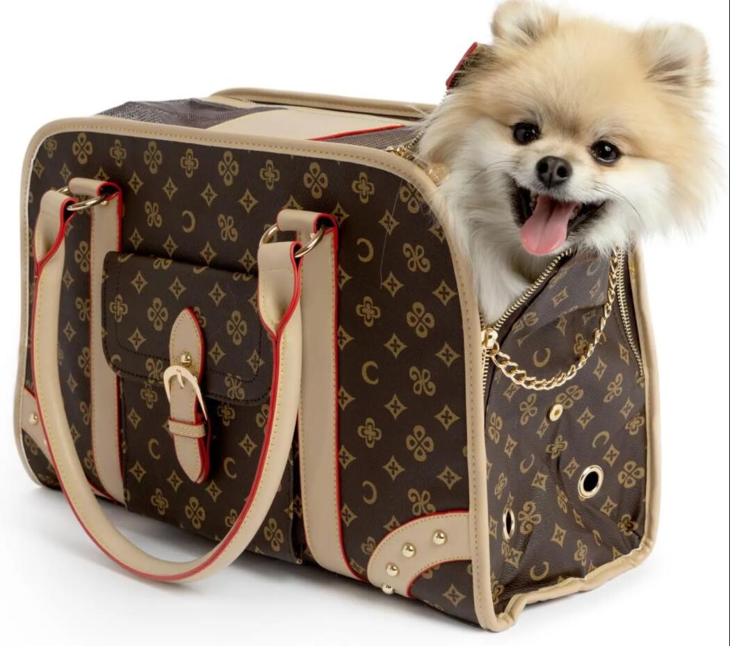 2026 Designer High-Quality pet Tote Bags Luxury Fashion leather pets handbags Breathable small cats or dogs carrier Bags 39*20*32cm
