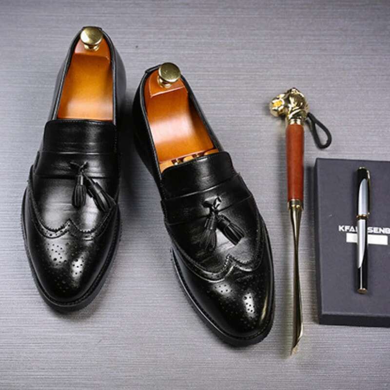 Leather Loafers designer Tassels Brogue Male Wedding Fashion High Quality Men Casual Shoes Big Size 37-48