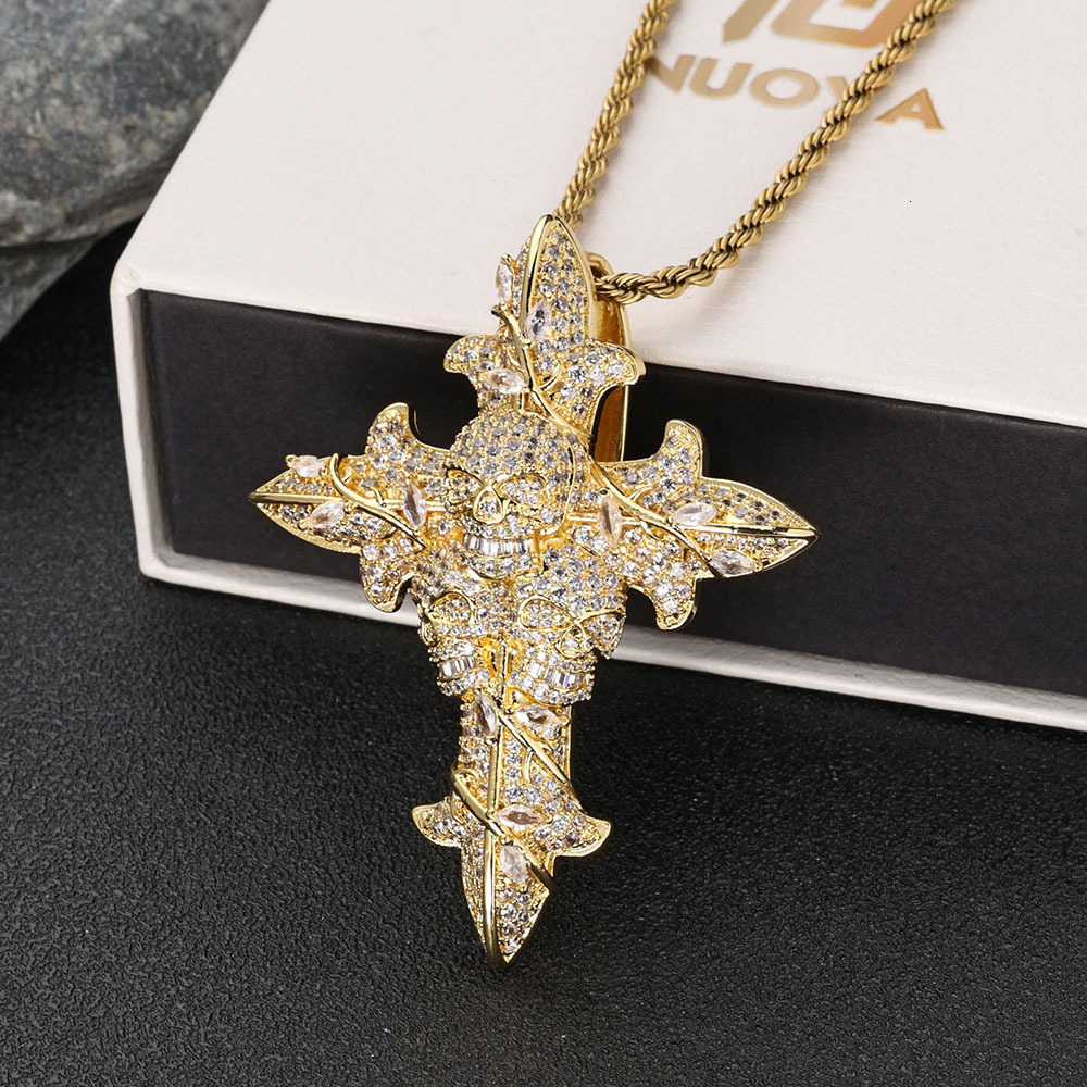 Factory wholesale new flower cross pendant necklace with moissanite Hip hop skull cross pendant S925 silver moissanite mens necklace accessory