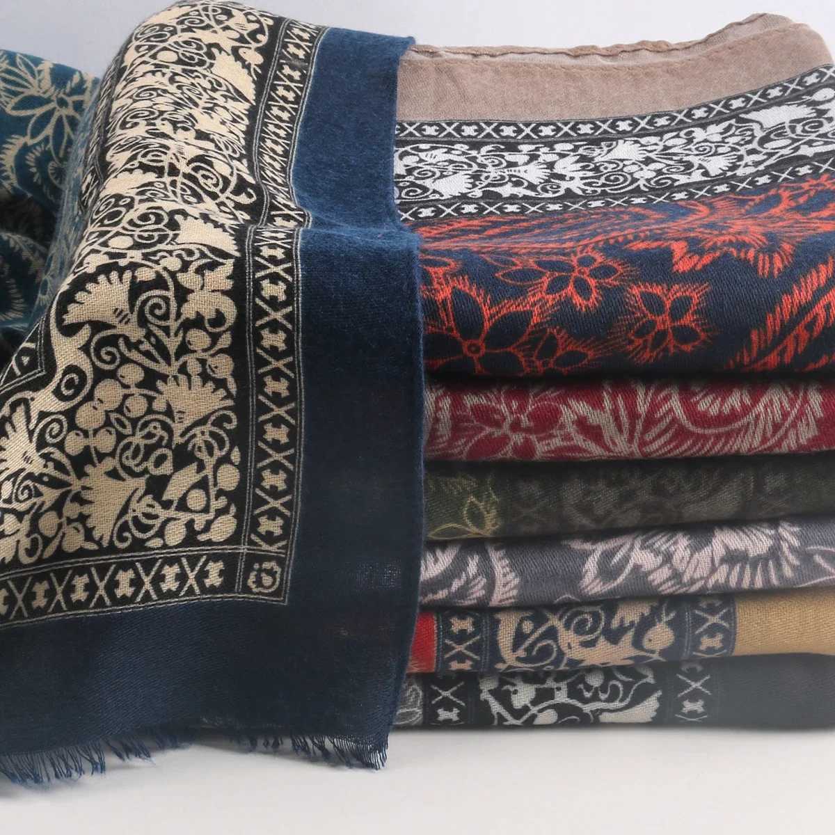 Fashion scarf lightweight scarf shawl printed with cashew flower Muslim synthetic silk polt scarf Mti colorful ethnic style X250324