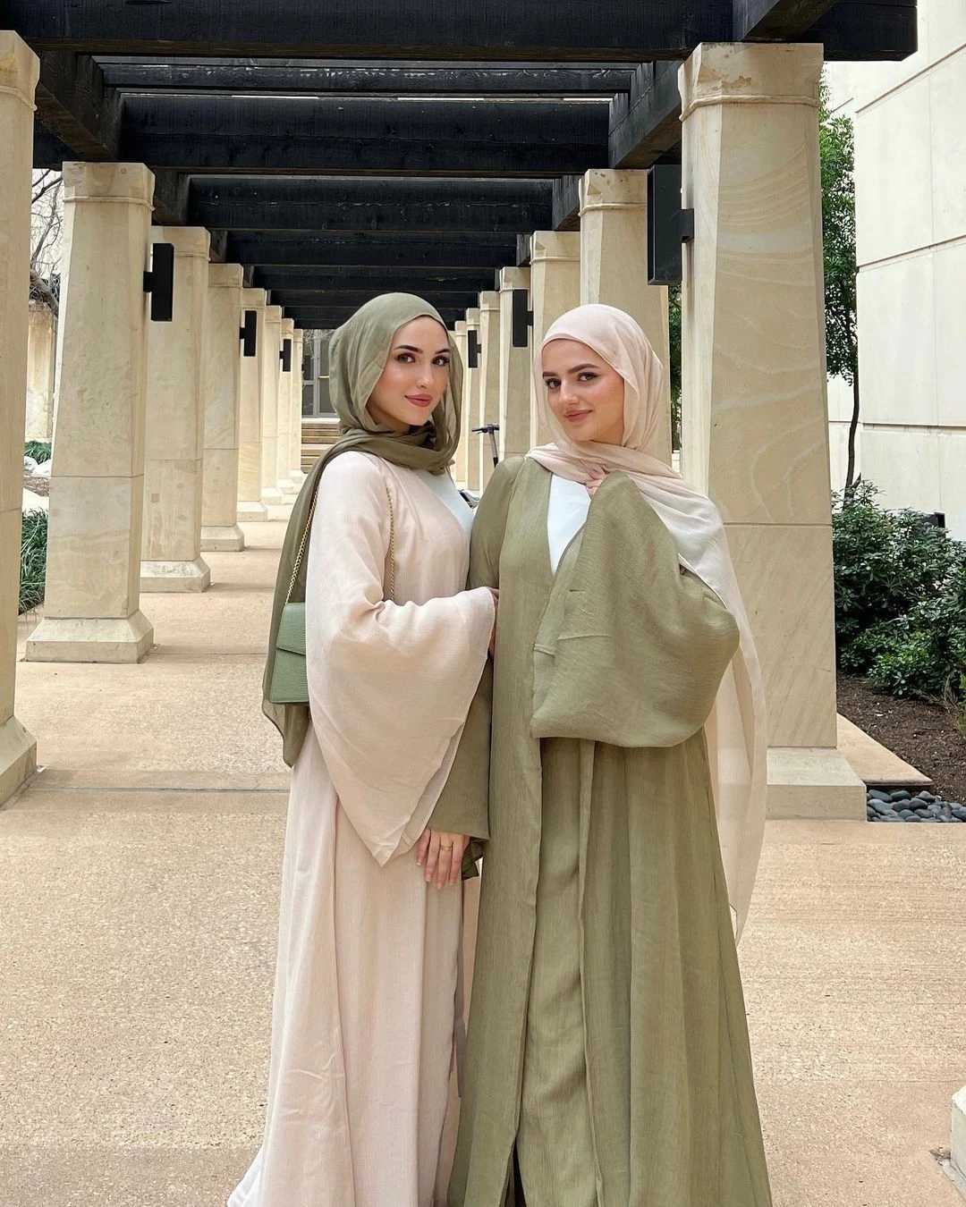 New synthetic silk cotton Muslim headscarf used for fabric scarves plain shawls womens shawls soft adhesive synthetic silk scarves Islamic headscarves