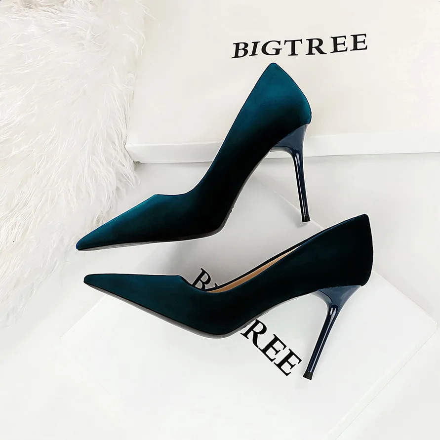 BIGTREE Elegant Womens High Heels Simple Suede Fine High Heels 9.5cm Womens Office Dress Ball Pump Coffee Navy Blue 250318