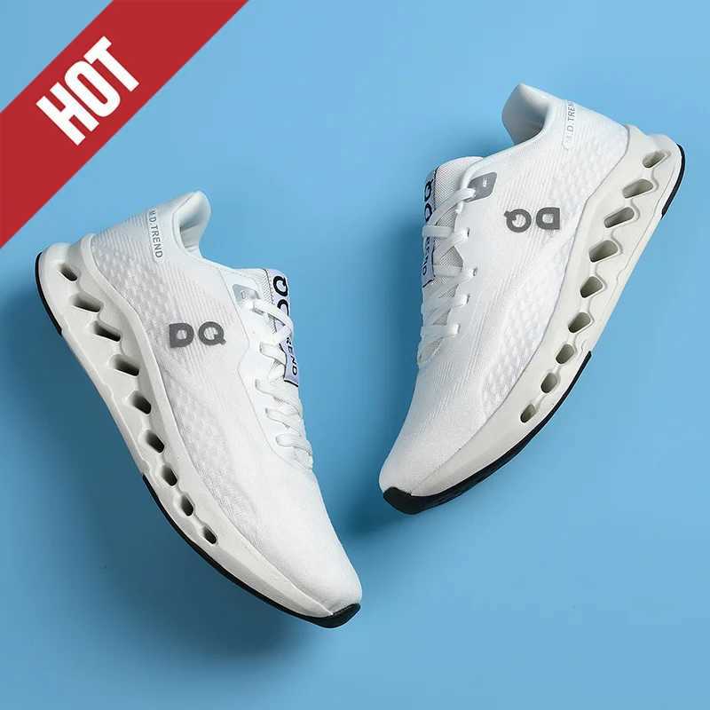 Marathon mens sports running shoes are breathable lightweight comfortable for men and suitable for hiking and joggingC250425