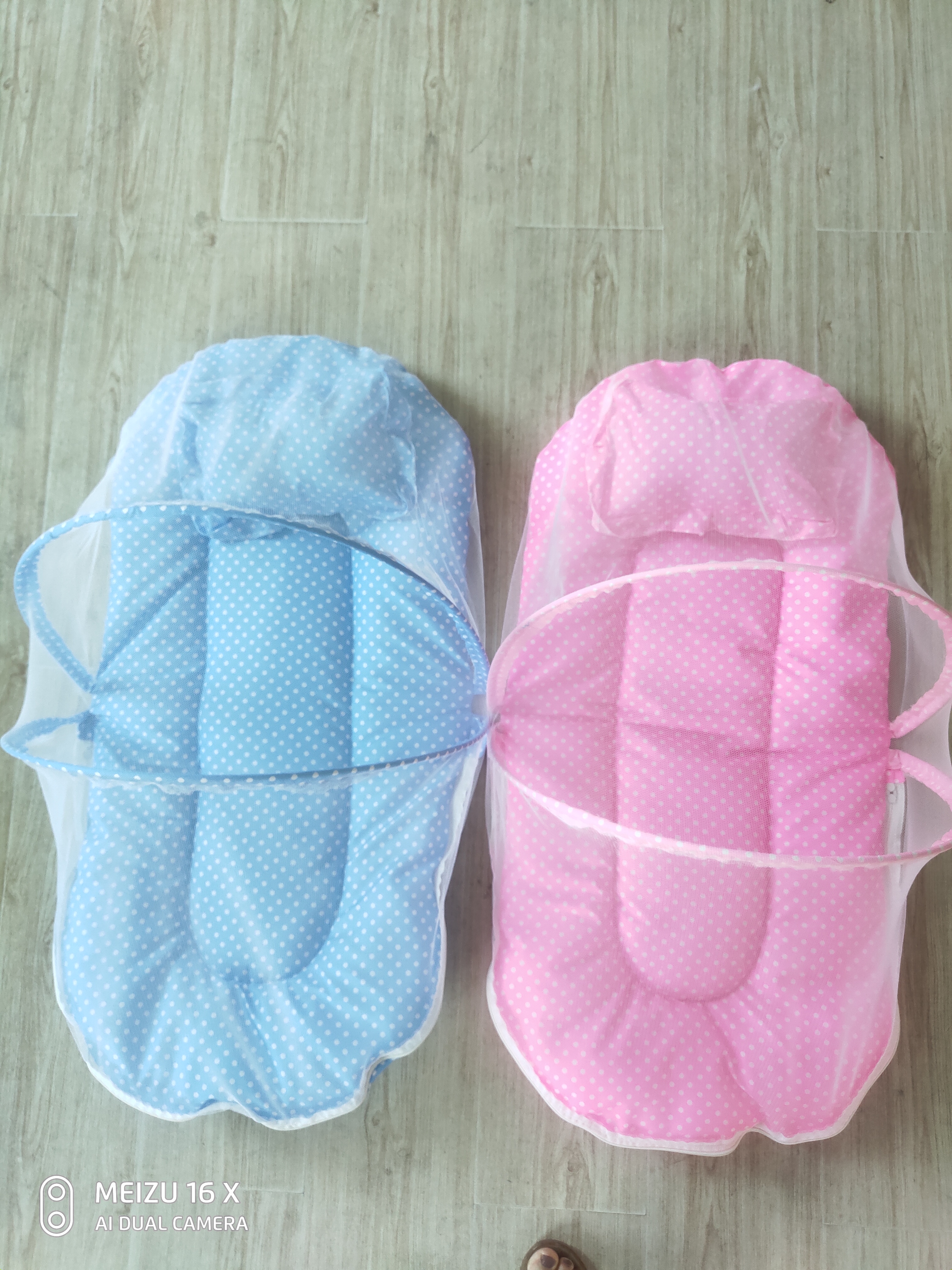 Jiaobao Point Cloth Zipper Wrap is Soft and Comfortable