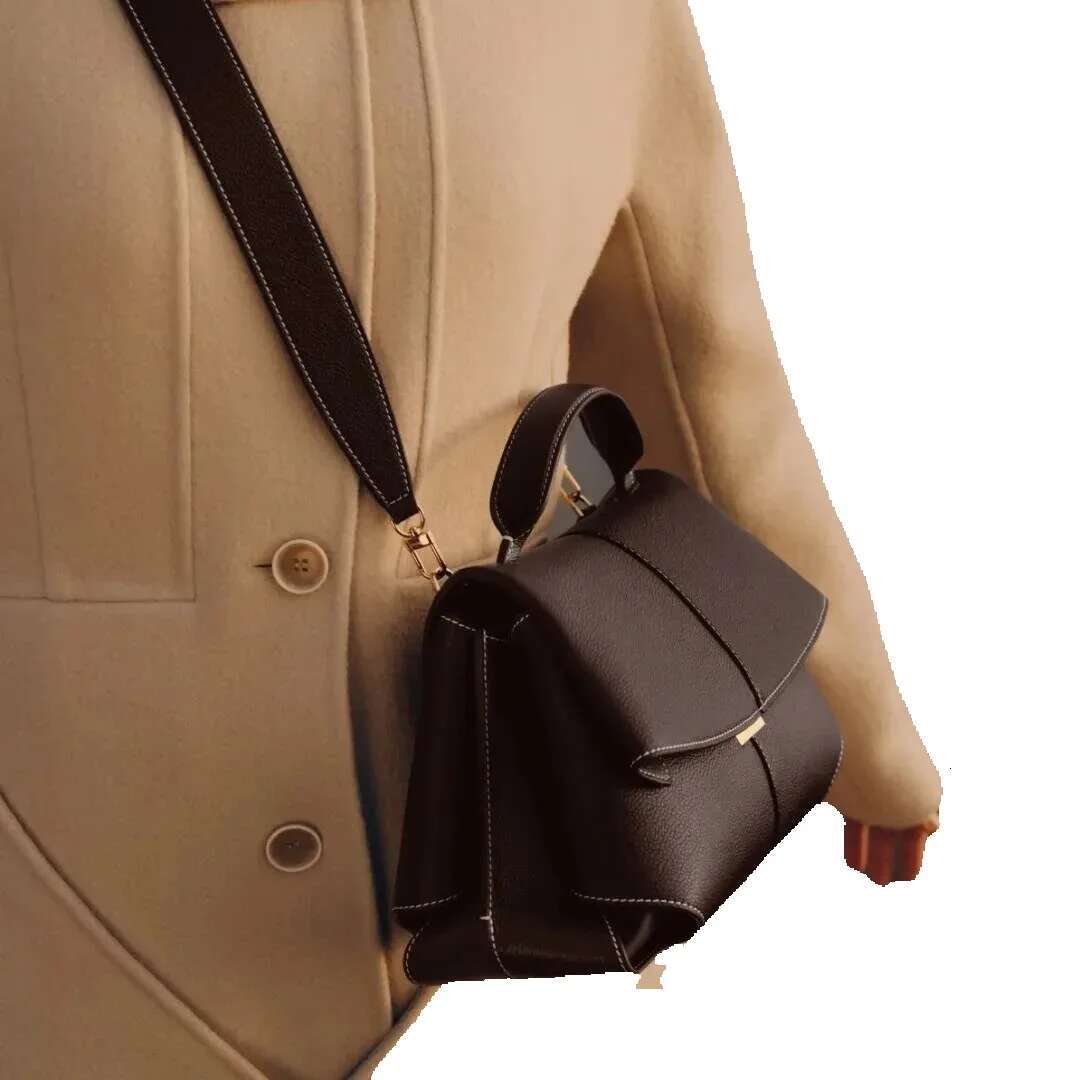 Genuine Leather Smile Mokiki Pleated Design Single Shoulder Large Capacity Commuting Carrying Crossbody Bag