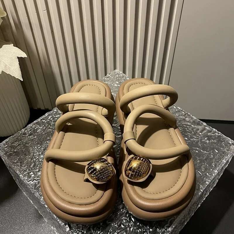 Set of Women's Sandals Summer Wear New Fashion Thick Bottom Bread Beach Medium with Skirt French Slippers