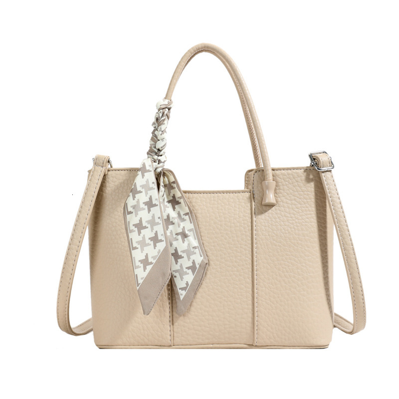 2025S Fashion Designer Handheld Commuting For Women New Trendy Korean Tote High End Western Style Crossbody Bag Single Shoulder Bucket Bag
