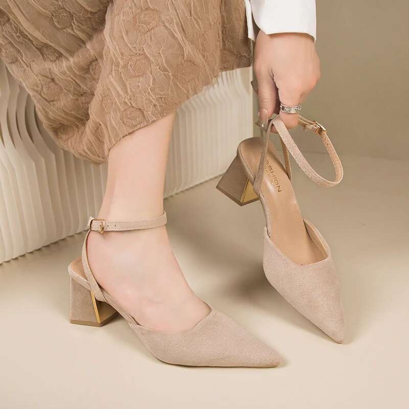 Summer New Pointed Fashion One e Buckle Style Shallow Mouth Sandals Women's Comfortable Banquet Shoes High Heel Pumps