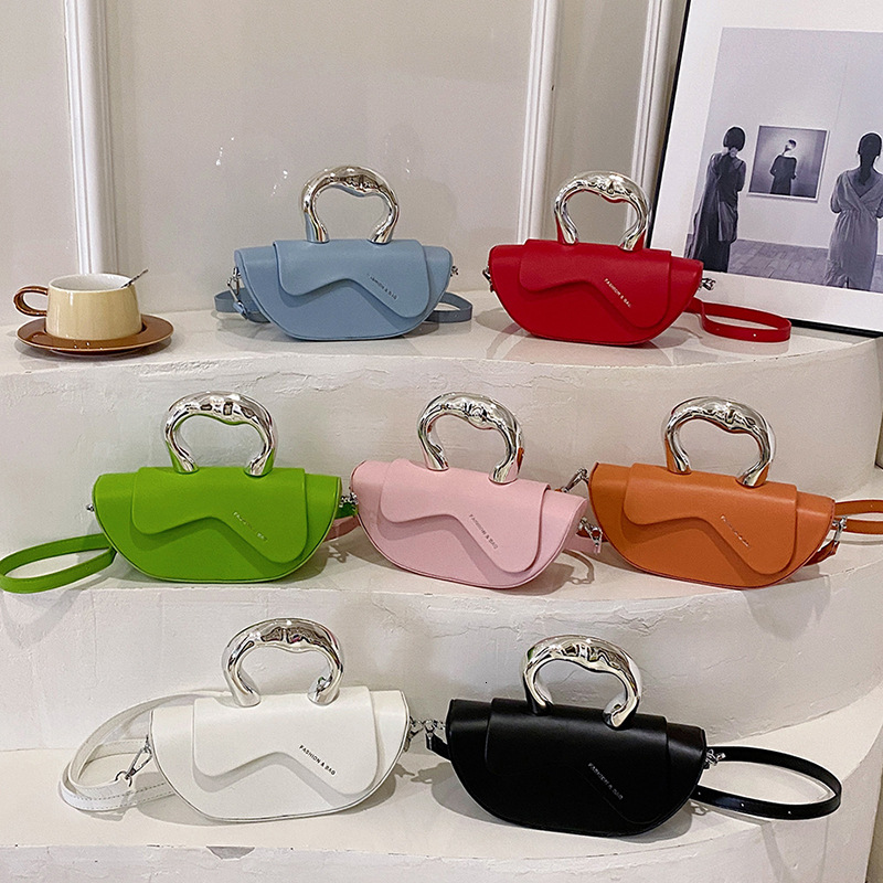 2025 New Product Designer Bag Saddle Style Women's Trendy Fashion Shoulder Bag Solid Color Wallet Casual Women's Bag Large Capacity Small Sq