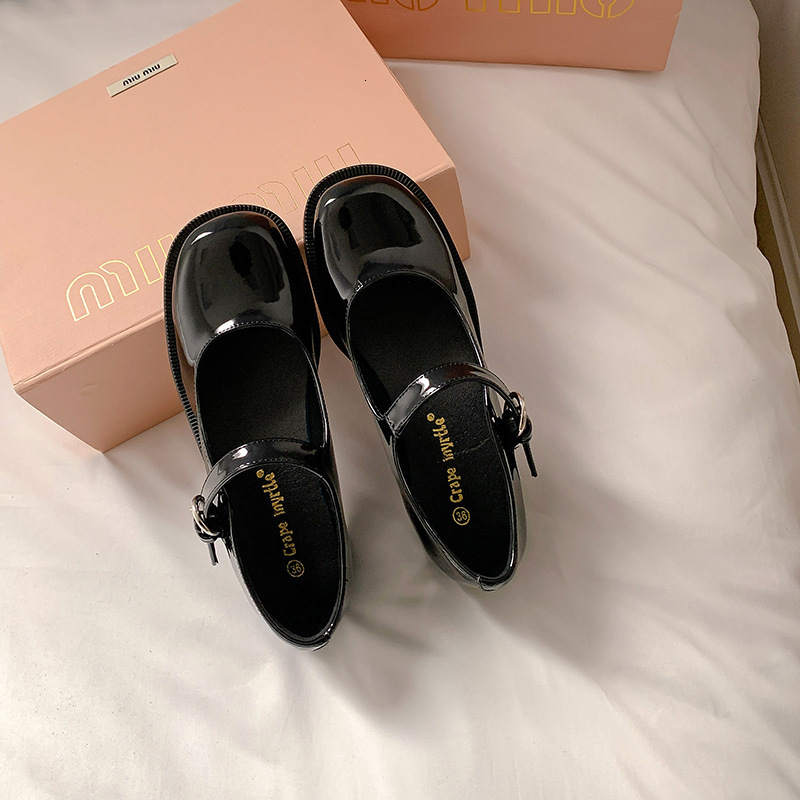 2025 New Manga Girl Square Head Thick Heel Single Button Mary Jane Designer Fashion Single Shoes Women's Small Leather Shoes