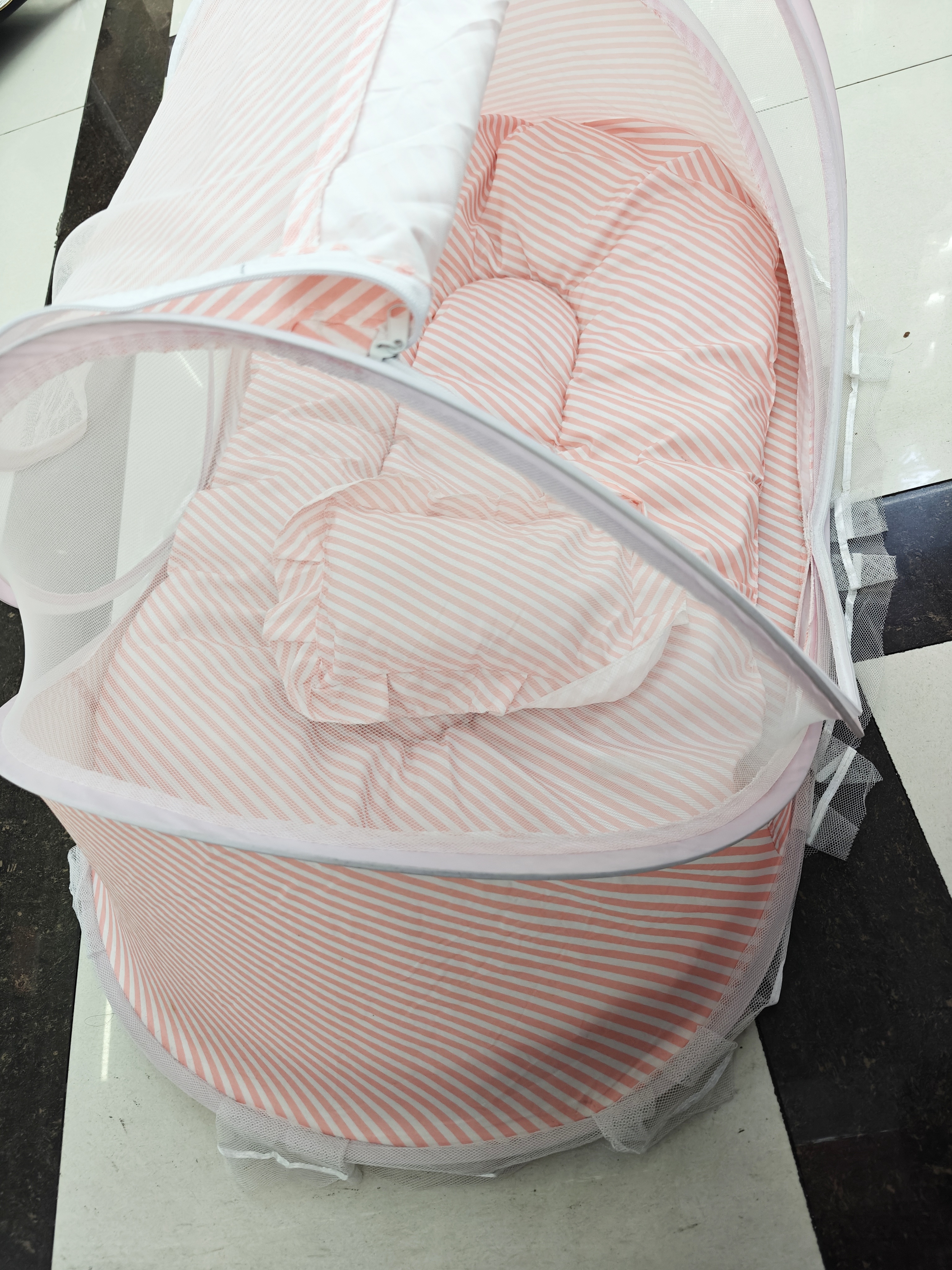 Jiaobao striped three piece baby mosquito net set