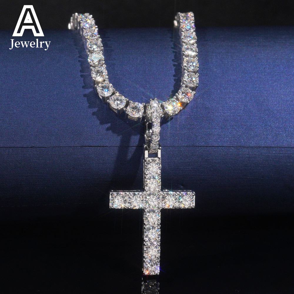 Raised Cross Pendant Hip Hop Jewelry 925 Silver VVS Moissanite Diamond Cross Pendants