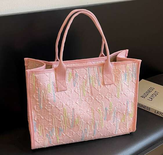 2025 pretty Large capacity canvas bag versatile 2024 women's new fashion handbag, single shoulder commuting mom beautiful tote bag, ethnic style 
