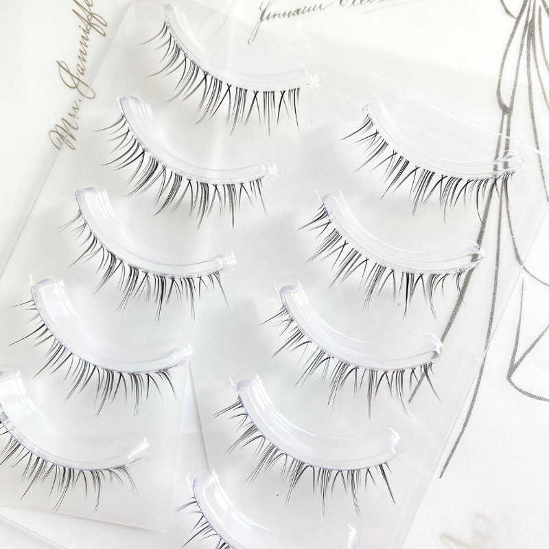 Li Jie Kous mother gave birth to a little devil eyelash novice full comic fairy hair natural short little devil fake eyelashes W250324