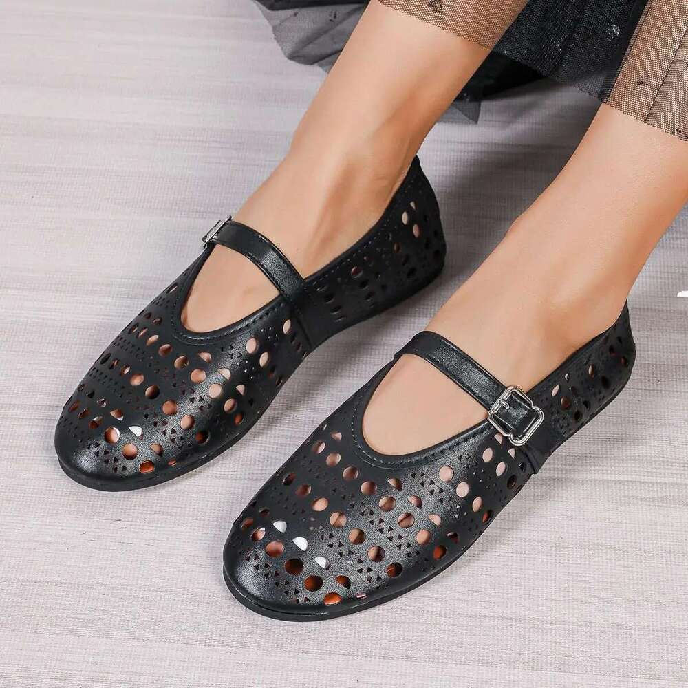 Ballet Spring and Autumn Women's Round Toe Breathable Hollow Shoes Fashion Designer Casual Flats