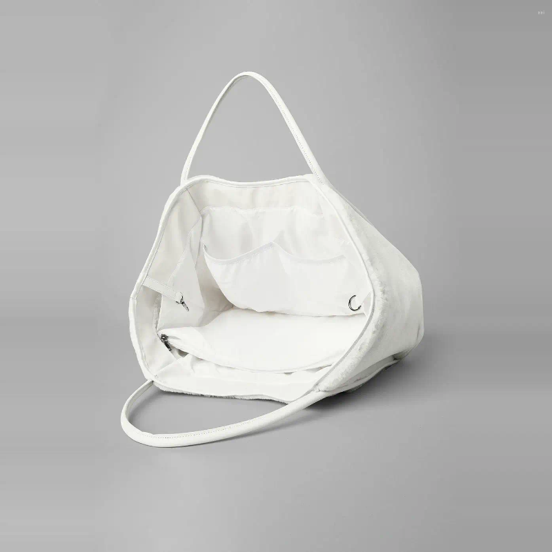 Yoga Bags: hot Plush Shoulder Duffel - Ins Style Versatile Tote, Large Capacity Casual Sports Bag