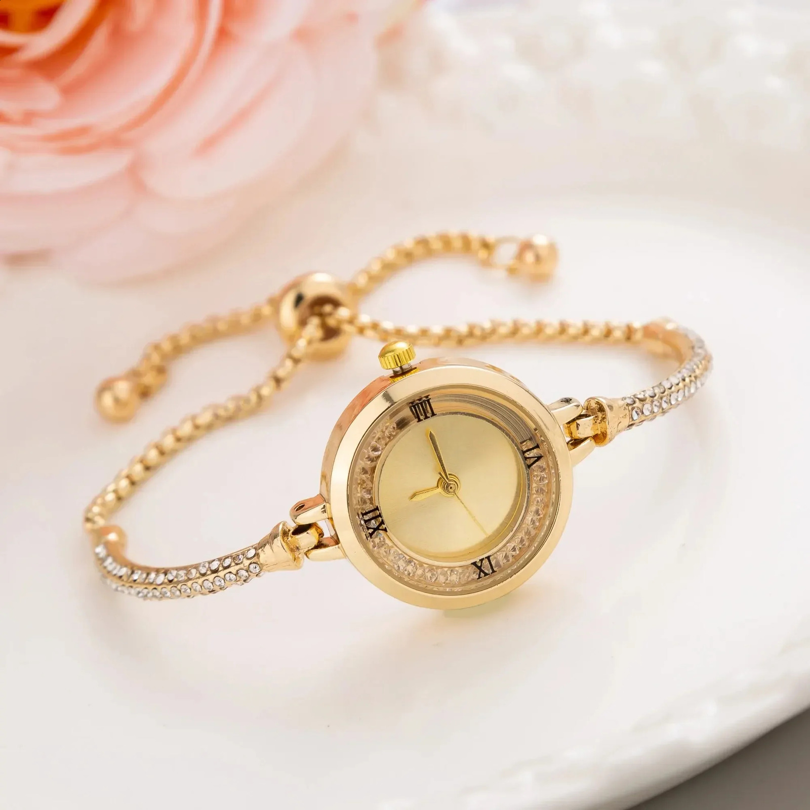 Cute Womens Steel Belt Bracelet Watch Quartz Watch Fashion Small Dial Elegant Womens Watch 250319