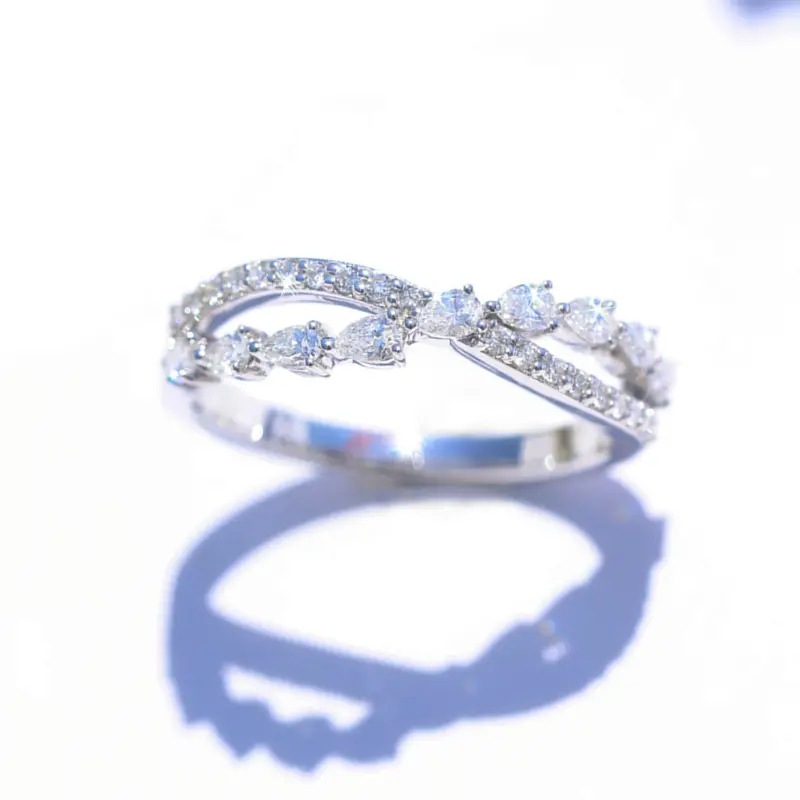 2025 Sweet Cute Sparkling Luxury Jewelry 925 Sterling Silver Fill Water Drop Designer 5A Cubic Zircon Pear Party Eternity Women Wedding Engagement Cro